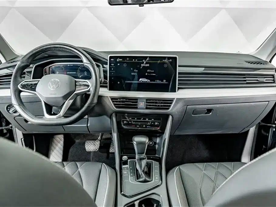 Tiguan L 2022 330TSI Automatic 2WD Smart Edition — миниатюра 12