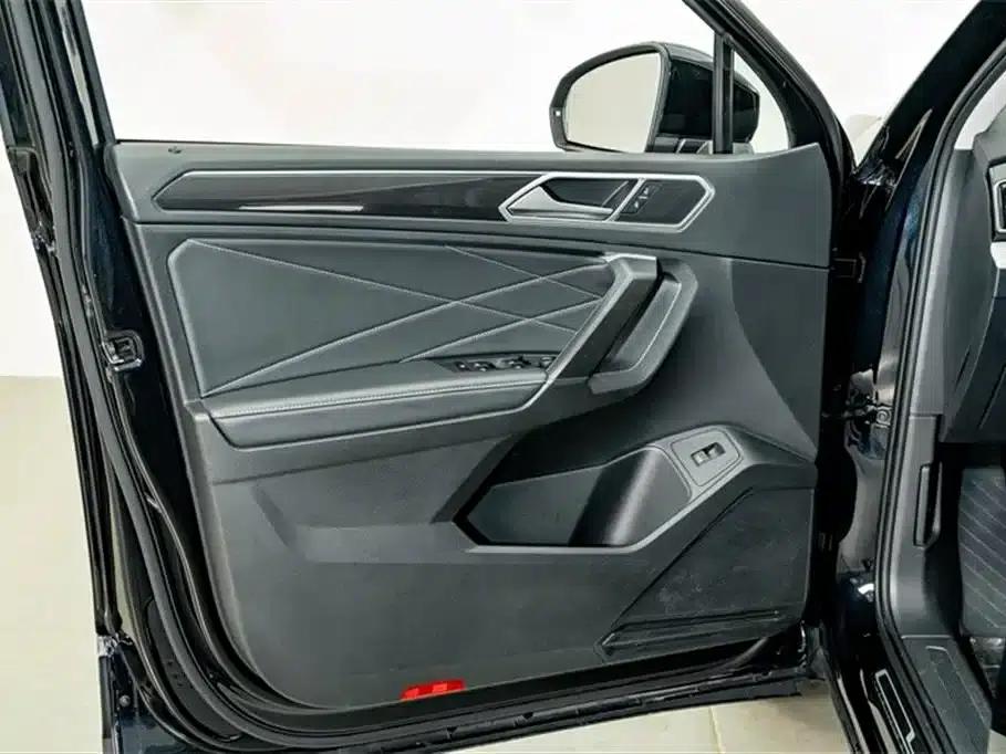 Tiguan L 2022 330TSI Automatic 2WD Smart Edition — миниатюра 16