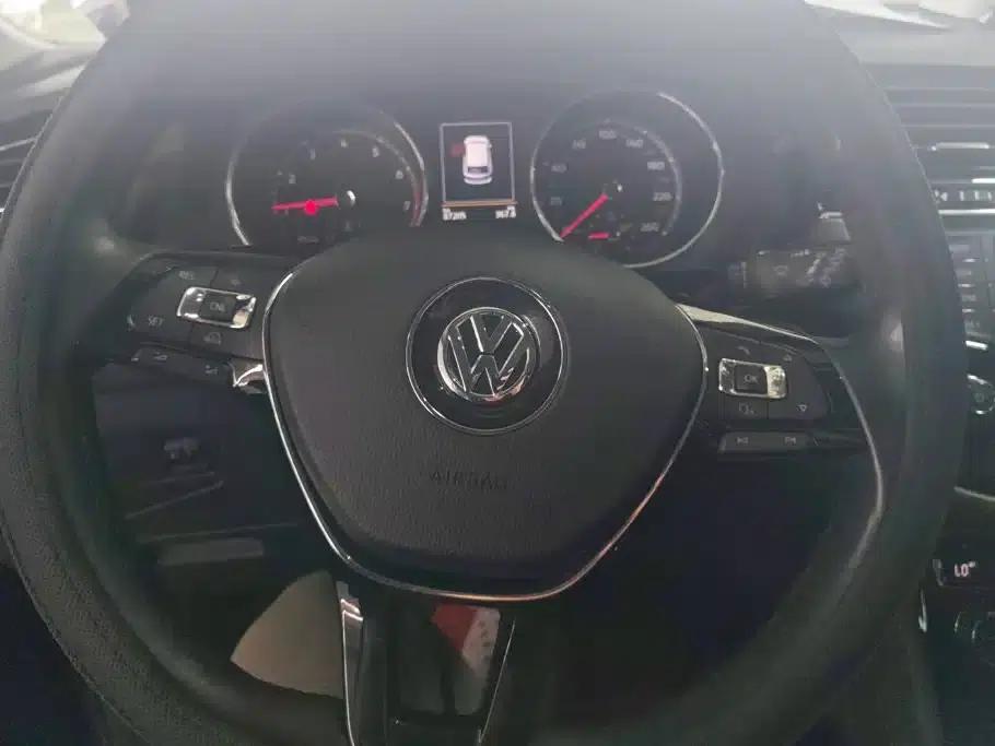 Tiguan L 2017 330TSI Automatic 2WD Luxury Edition — миниатюра 14