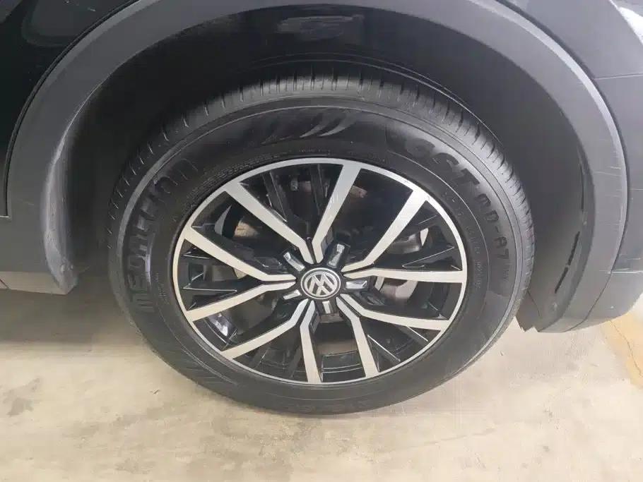 Tiguan L 2017 330TSI Automatic 2WD Luxury Edition — миниатюра 5