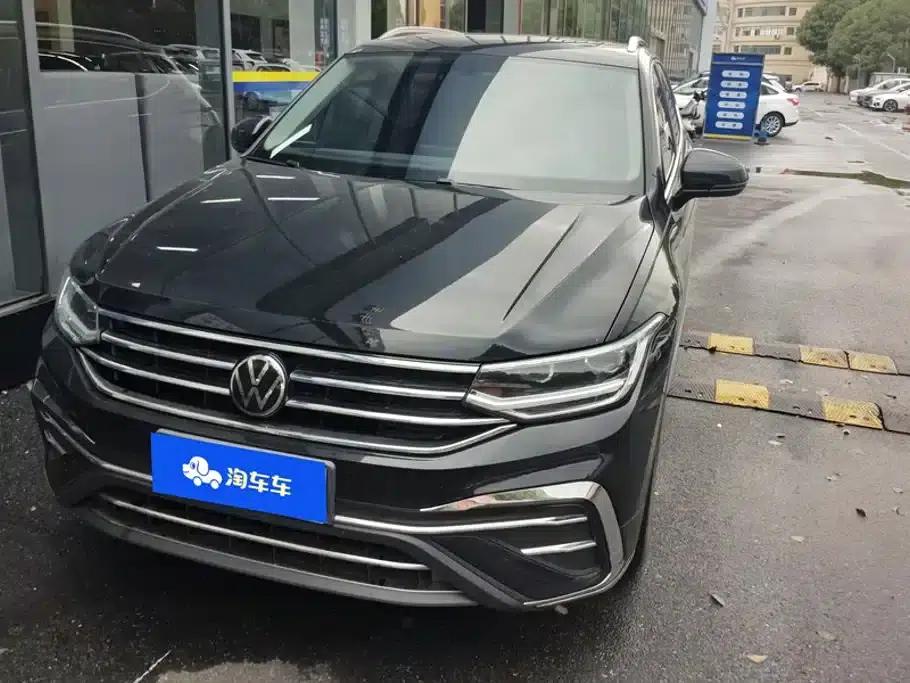 Tiguan L 2024 Outstanding Edition 300TSI Automatic 2WD Dragon Edition — миниатюра 1