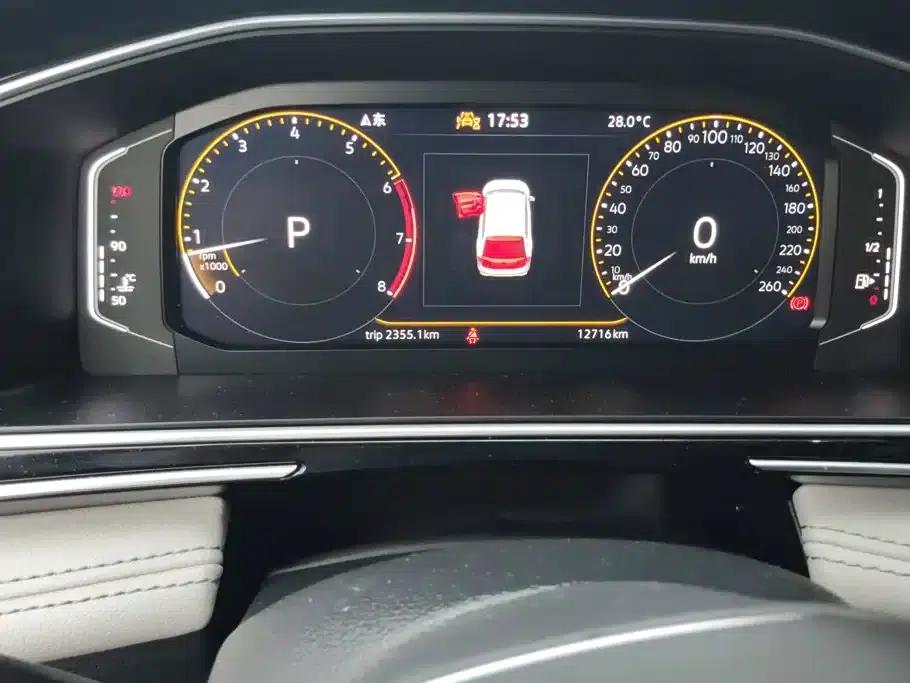 Tiguan L 2024 Outstanding Edition 300TSI Automatic 2WD Dragon Edition — миниатюра 14