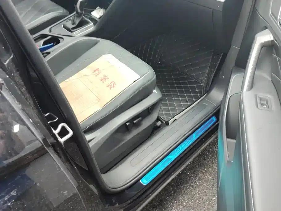 Tiguan L 2024 Outstanding Edition 300TSI Automatic 2WD Dragon Edition — миниатюра 8