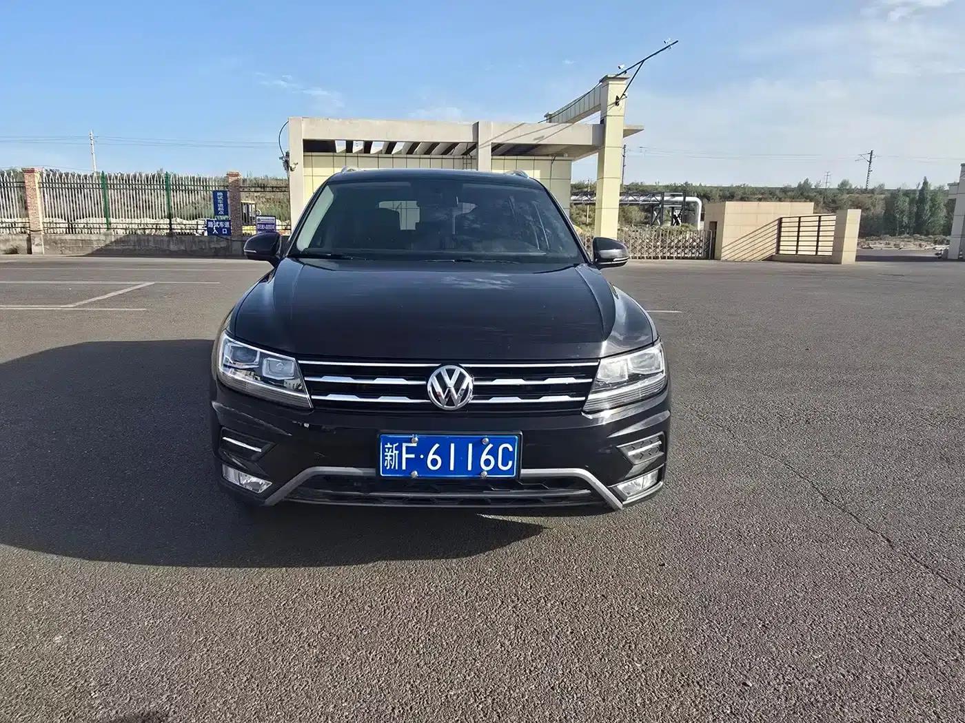 Tiguan L 2021 330TSI Automatic 2WD R-Line Flagship Edition — миниатюра 1
