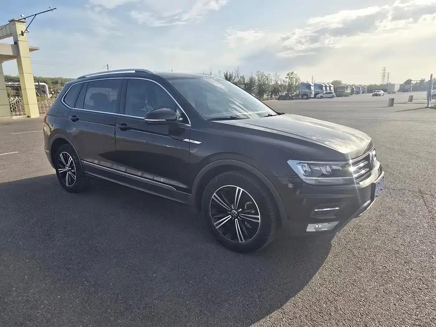 Tiguan L 2021 330TSI Automatic 2WD R-Line Flagship Edition — миниатюра 2