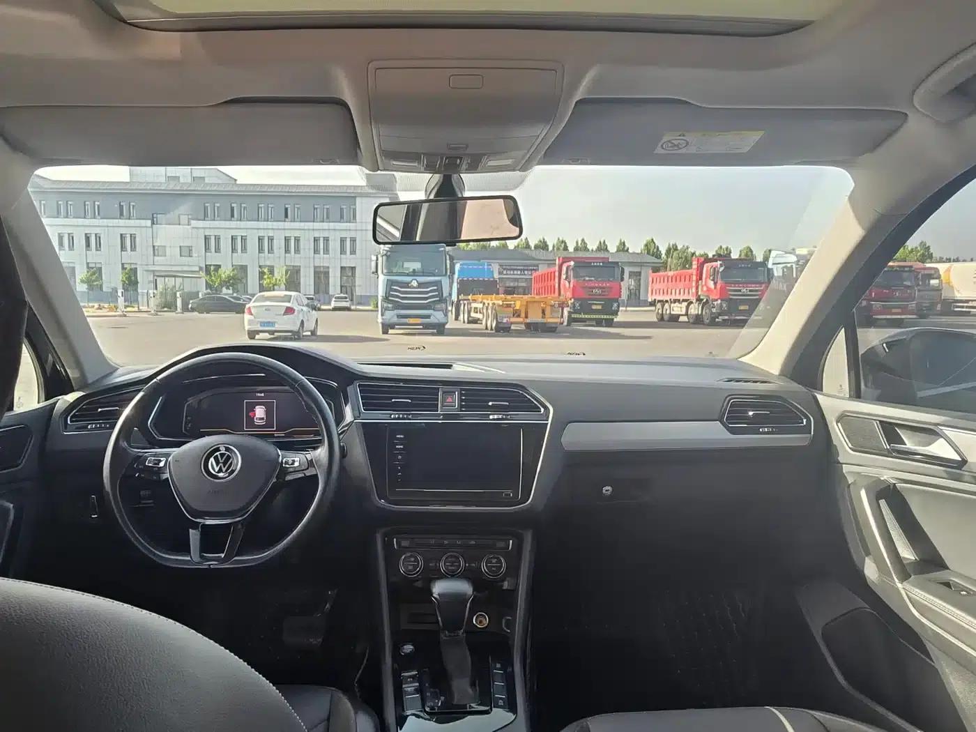 Tiguan L 2021 330TSI Automatic 2WD R-Line Flagship Edition — миниатюра 7