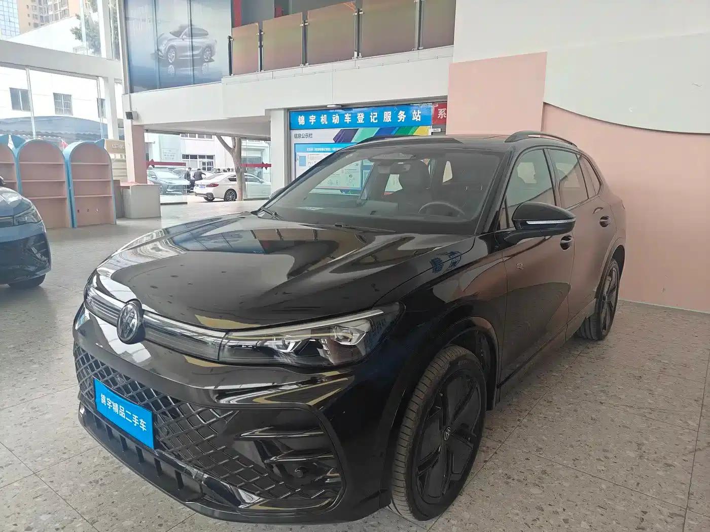 Tiguan L 2024 PRO 380TSI AWD R-Line Supreme Edition — миниатюра 1