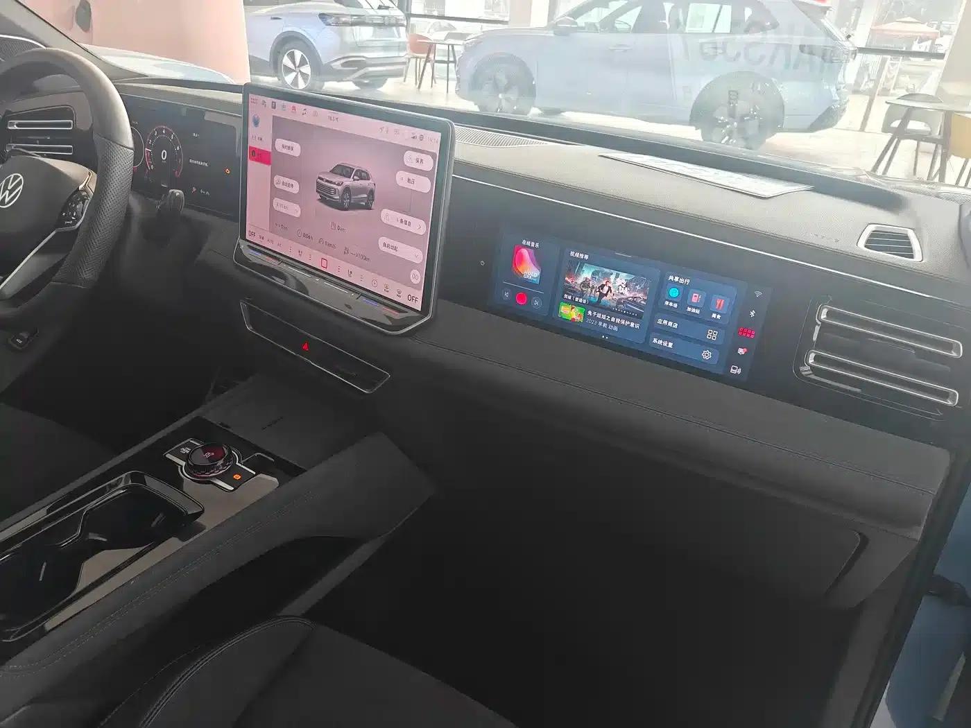 Tiguan L 2024 PRO 380TSI AWD R-Line Supreme Edition — миниатюра 12