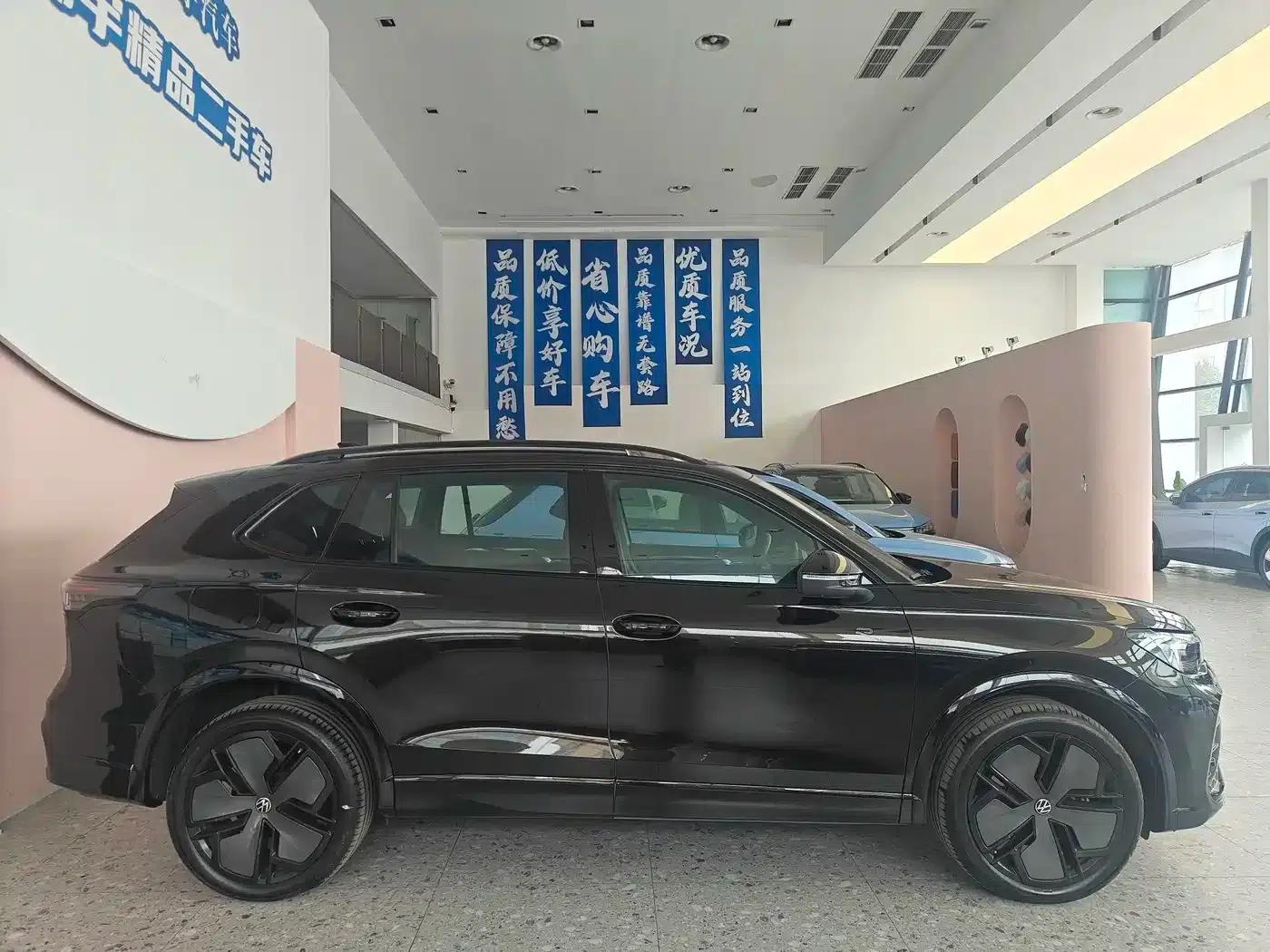 Tiguan L 2024 PRO 380TSI AWD R-Line Supreme Edition — миниатюра 5