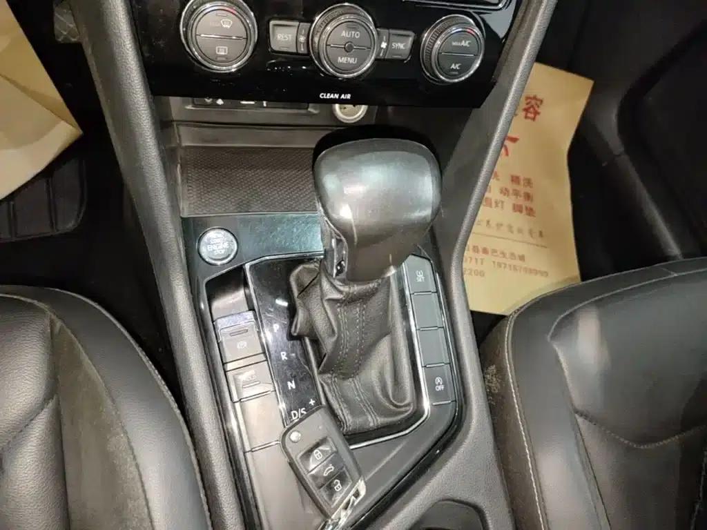 Tiguan L 2017 330TSI Automatic 2WD Luxury Edition — миниатюра 14