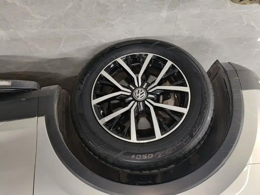 Tiguan L 2017 330TSI Automatic 2WD Luxury Edition — миниатюра 23