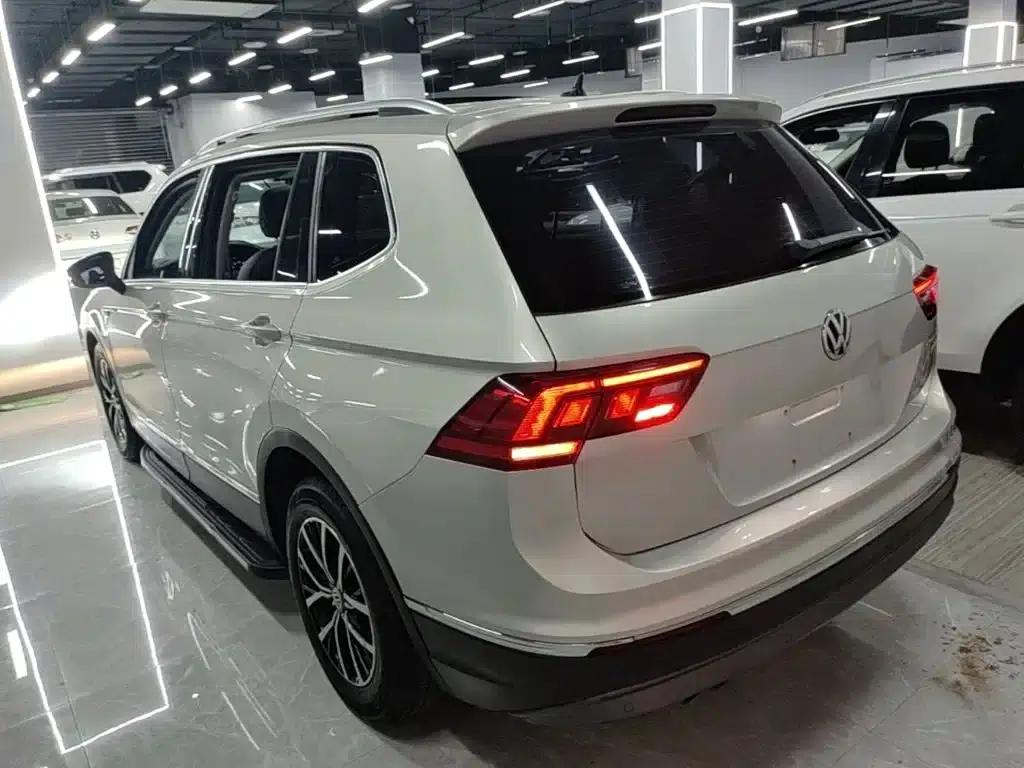 Tiguan L 2017 330TSI Automatic 2WD Luxury Edition — миниатюра 5