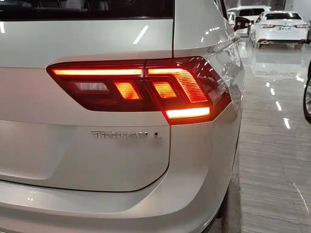 Tiguan L 2017 330TSI Automatic 2WD Luxury Edition — миниатюра 8