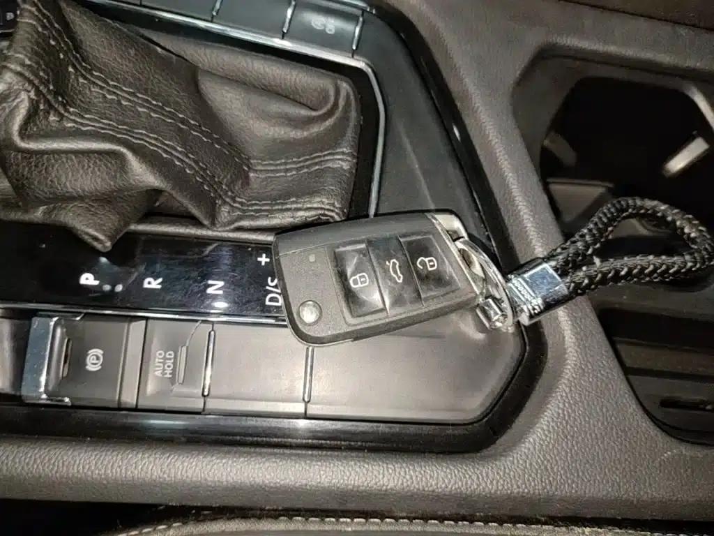Tiguan L 2017 330TSI Automatic 2WD Luxury Edition — миниатюра 9