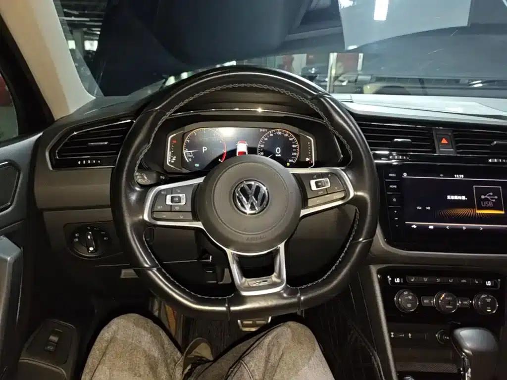 Tiguan L 2020 330TSI Automatic 2WD R-Line Flagship Edition (China VI Emission Standard) — миниатюра 11