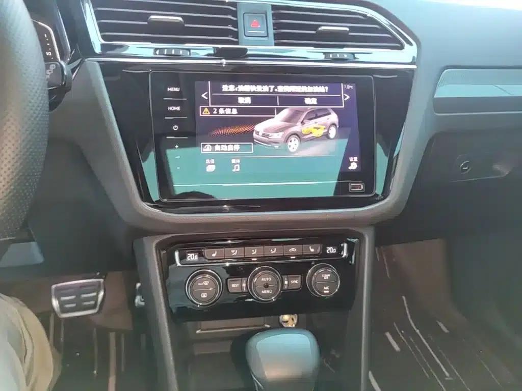 Tiguan L 2021 330TSI Automatic 2WD R-Line Flagship Edition — миниатюра 13