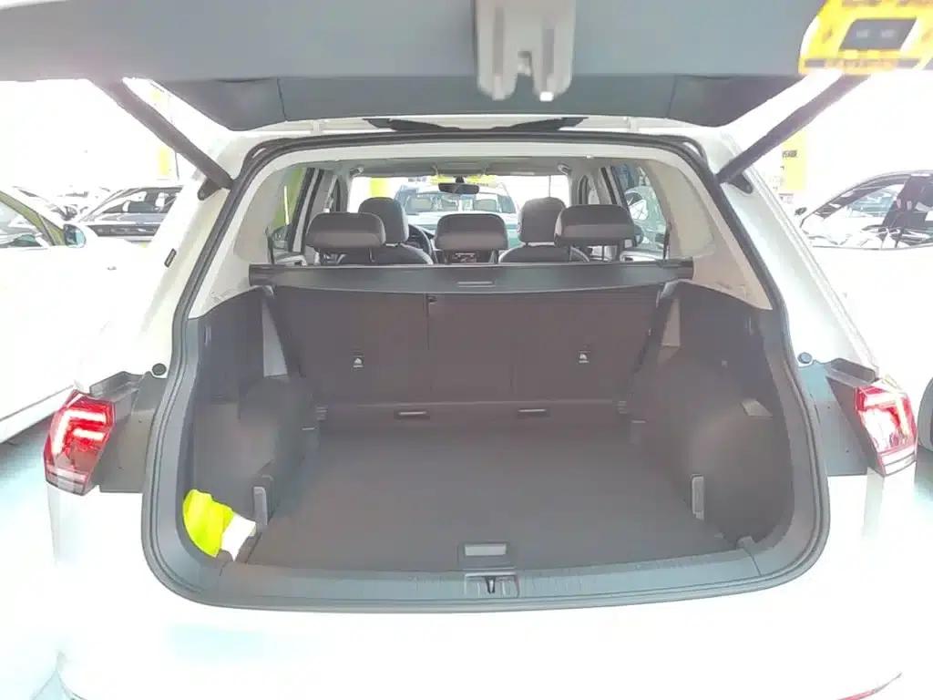 Tiguan L 2021 330TSI Automatic 2WD R-Line Flagship Edition — миниатюра 19