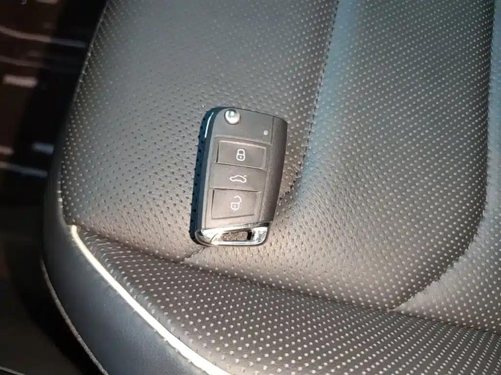 Tiguan L 2021 330TSI Automatic 2WD R-Line Flagship Edition — миниатюра 9