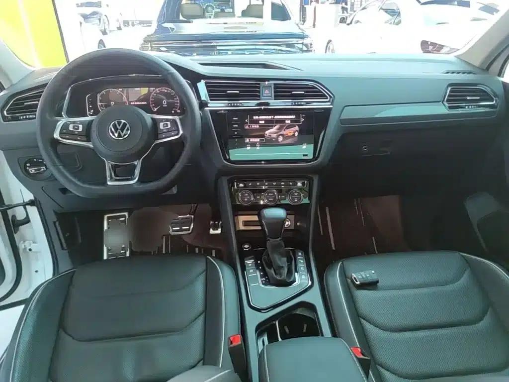 Tiguan L 2021 330TSI Automatic 2WD R-Line Flagship Edition — миниатюра 10
