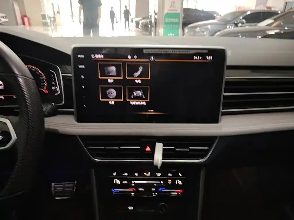Tiguan L 2022 330TSI Automatic 2WD R-Line Premium Edition — миниатюра 13