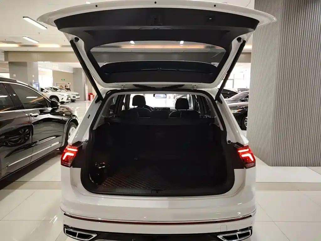 Tiguan L 2022 330TSI Automatic 2WD R-Line Premium Edition — миниатюра 19