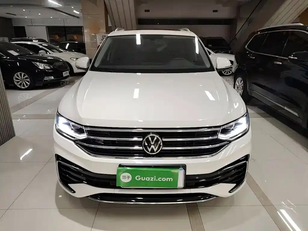 Tiguan L 2022 330TSI Automatic 2WD R-Line Premium Edition — миниатюра 3