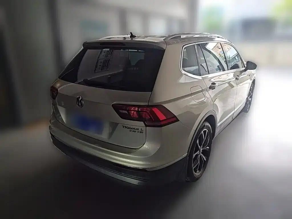 Tiguan L 2017 330TSI Automatic 2WD Luxury Edition — миниатюра 12