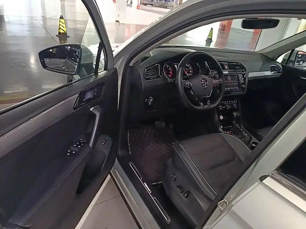 Tiguan L 2017 330TSI Automatic 2WD Flagship Edition — миниатюра 16