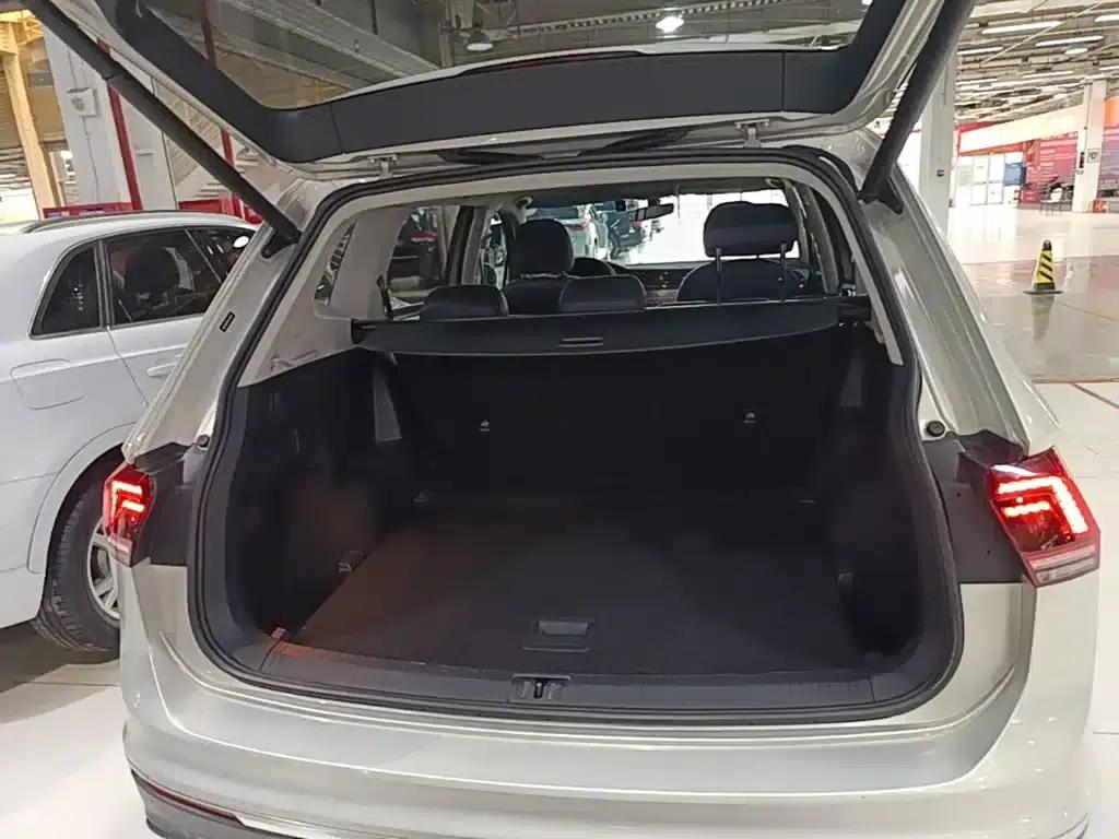 Tiguan L 2017 330TSI Automatic 2WD Flagship Edition — миниатюра 19