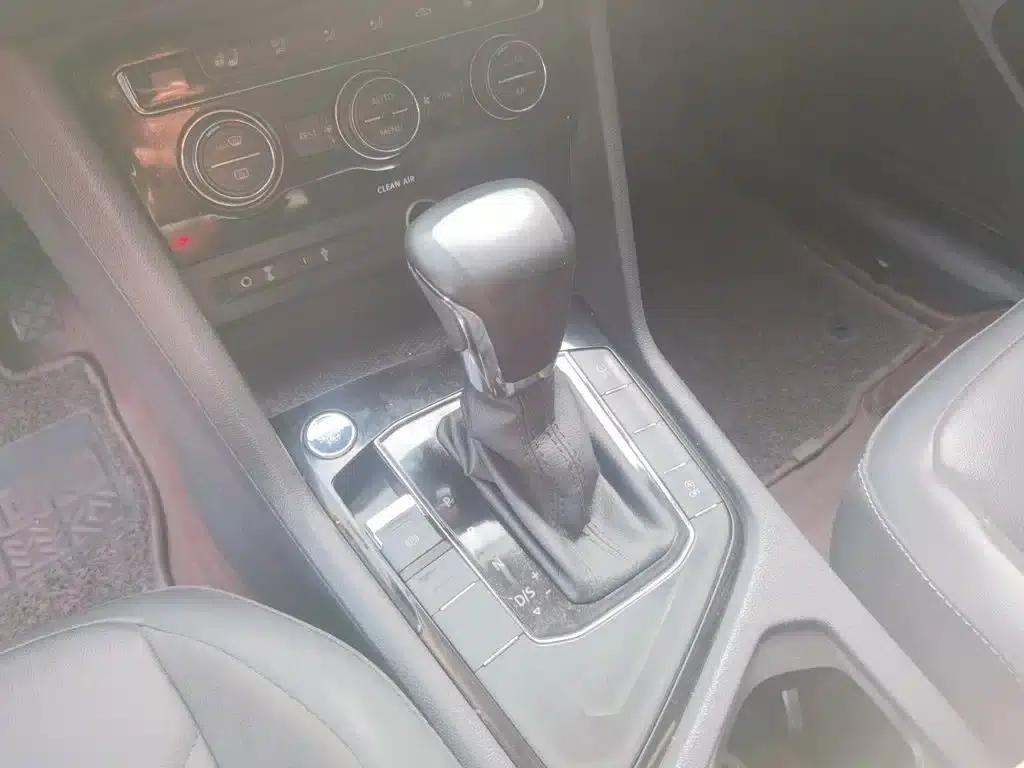 Tiguan L 2018 330TSI Automatic 2WD Luxury Edition — миниатюра 8