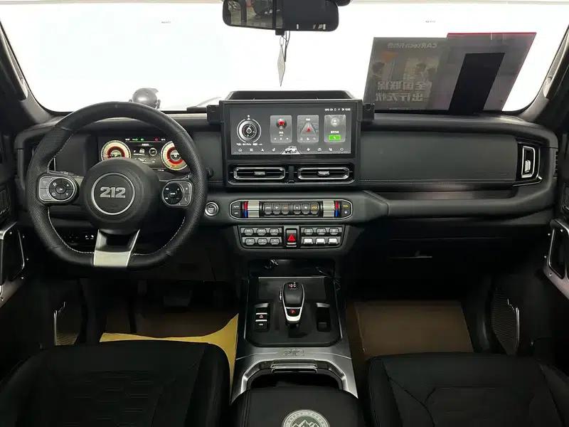 212 T01 2024 Explorer 2.0T — миниатюра 15