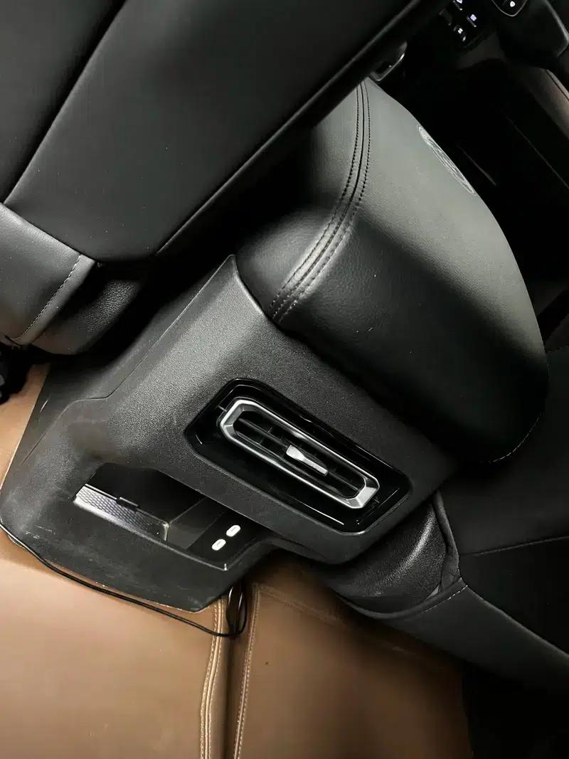 212 T01 2024 Explorer 2.0T — миниатюра 8