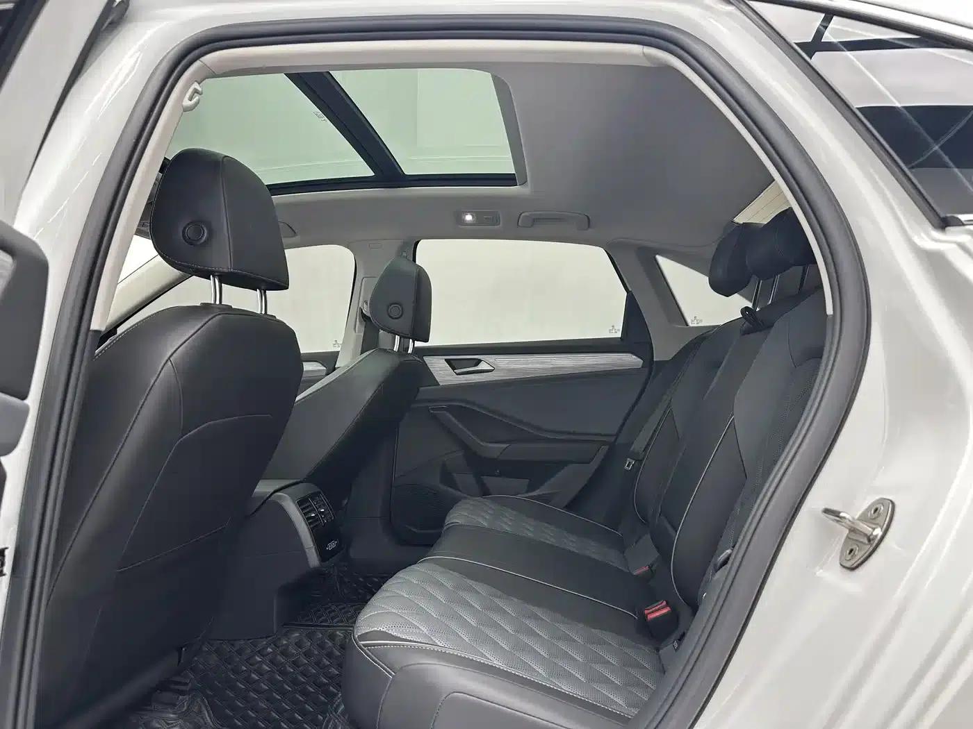 2023 Volkswagen Sagitar 280TSI DSG Super Edition — миниатюра 6