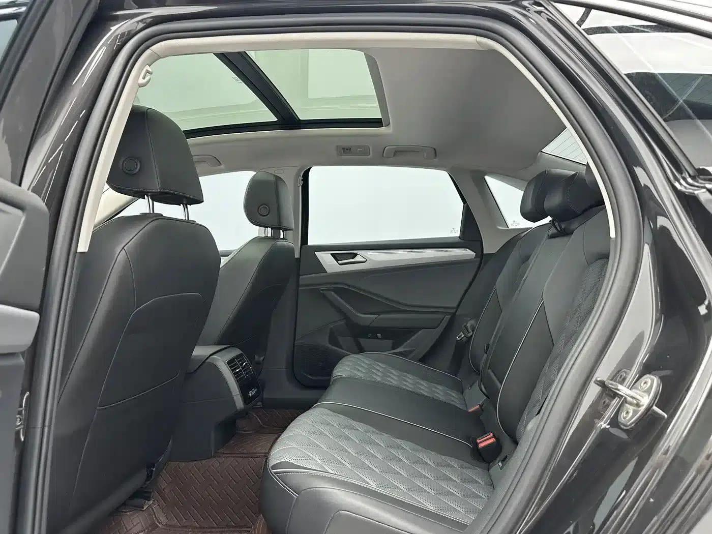 2023 Volkswagen Sagitar 280TSI DSG Super Edition — миниатюра 6