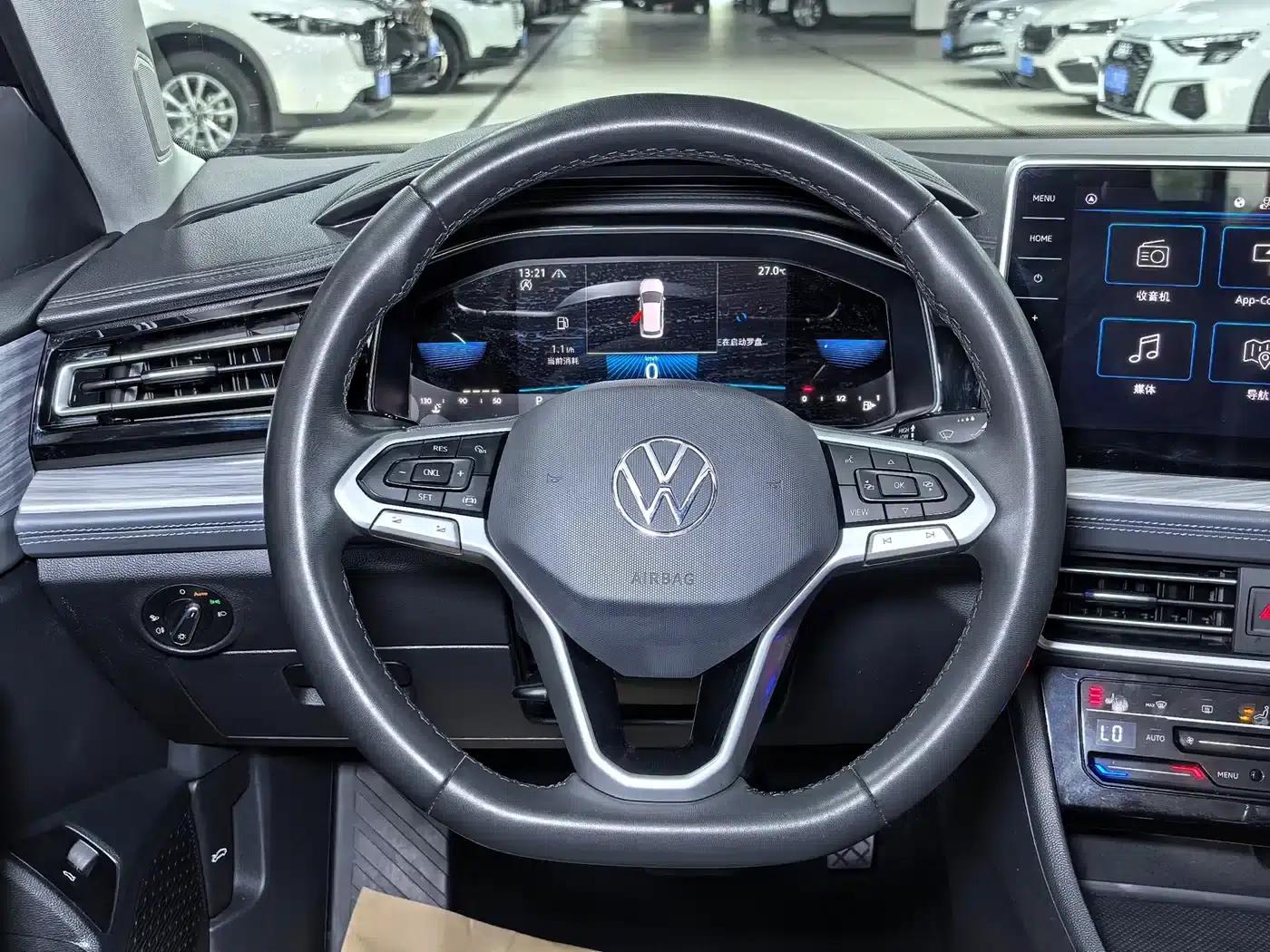 2023 Volkswagen Sagitar 200TSI DSG Super Edition — миниатюра 11