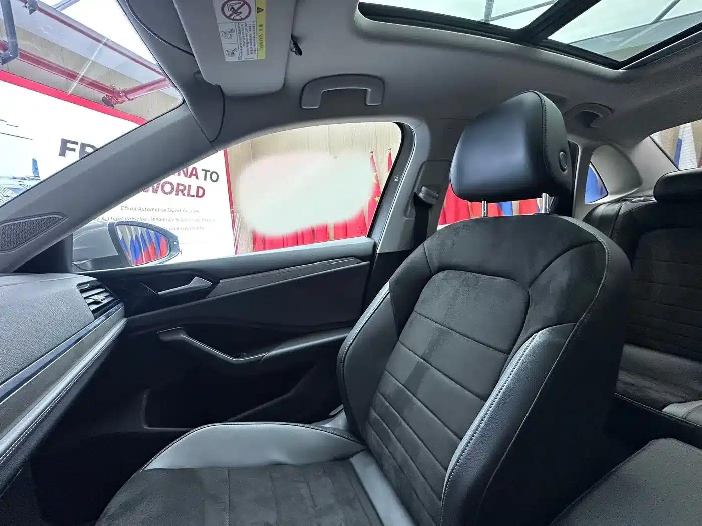 2021 Volkswagen Sagitar 280TSI DSG Luxury Intelligent Edition — миниатюра 17