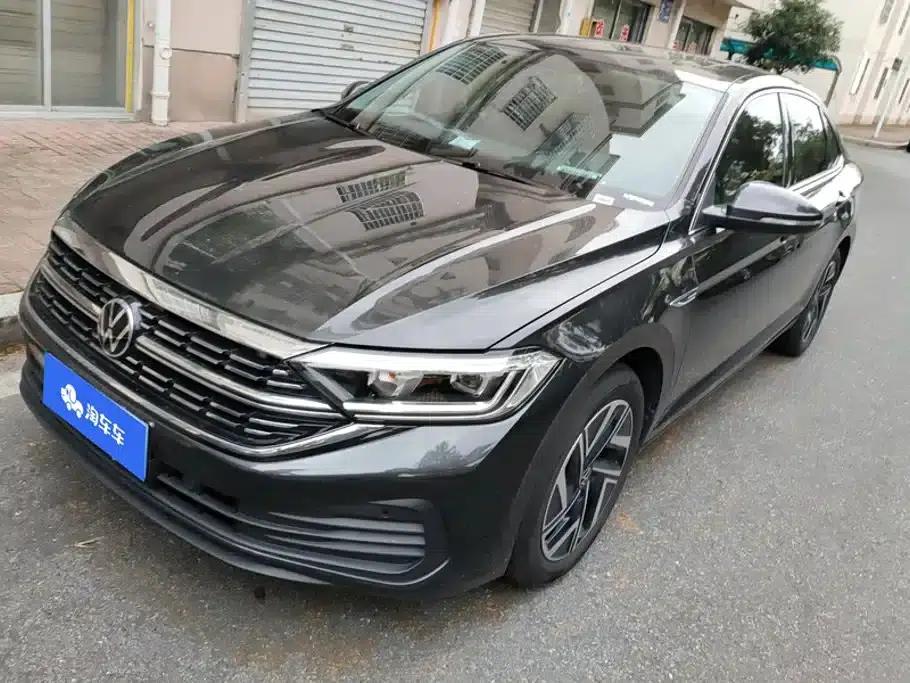 Sagitar 2025 Facelift III 300TSI DSG Super Edition — миниатюра 1