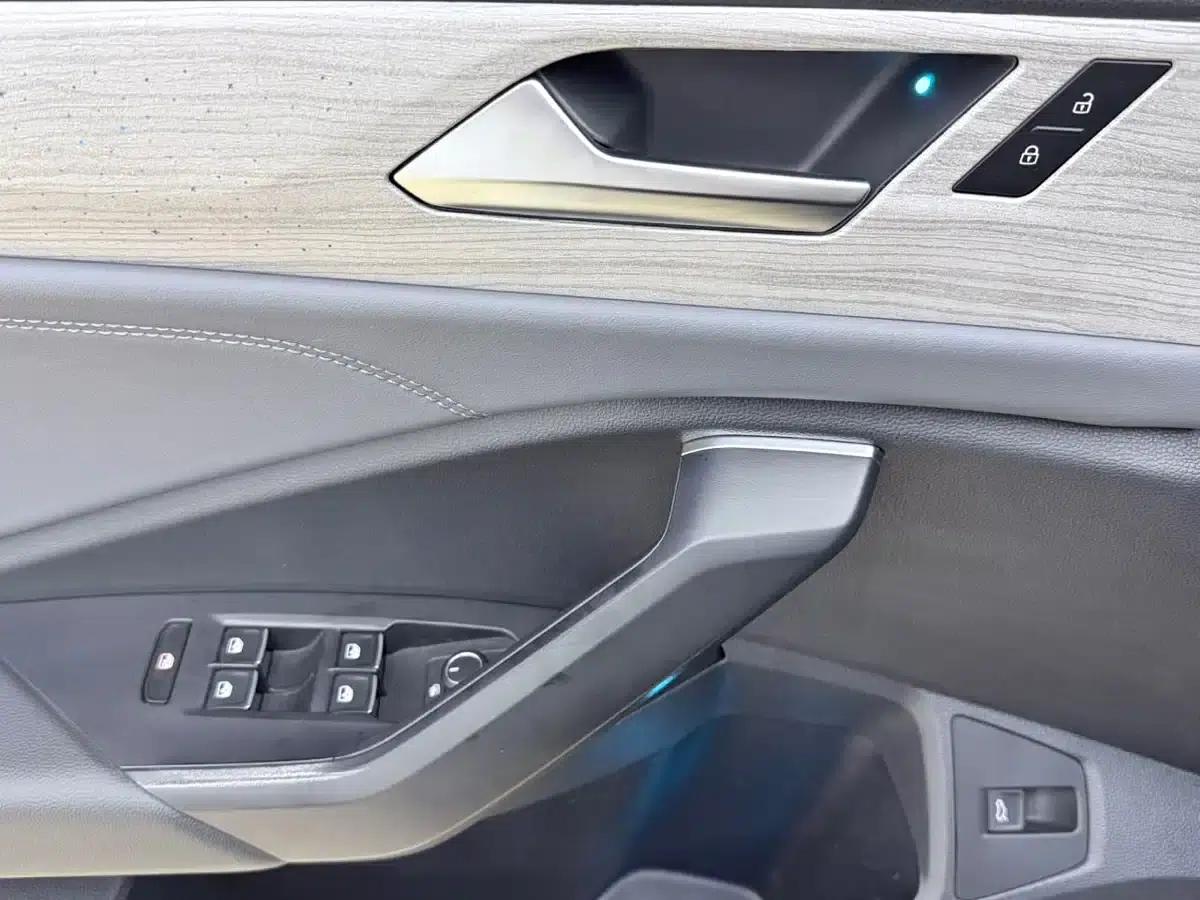 2023 Volkswagen Sagitar 280TSI DSG Beyond Plus Edition — миниатюра 10