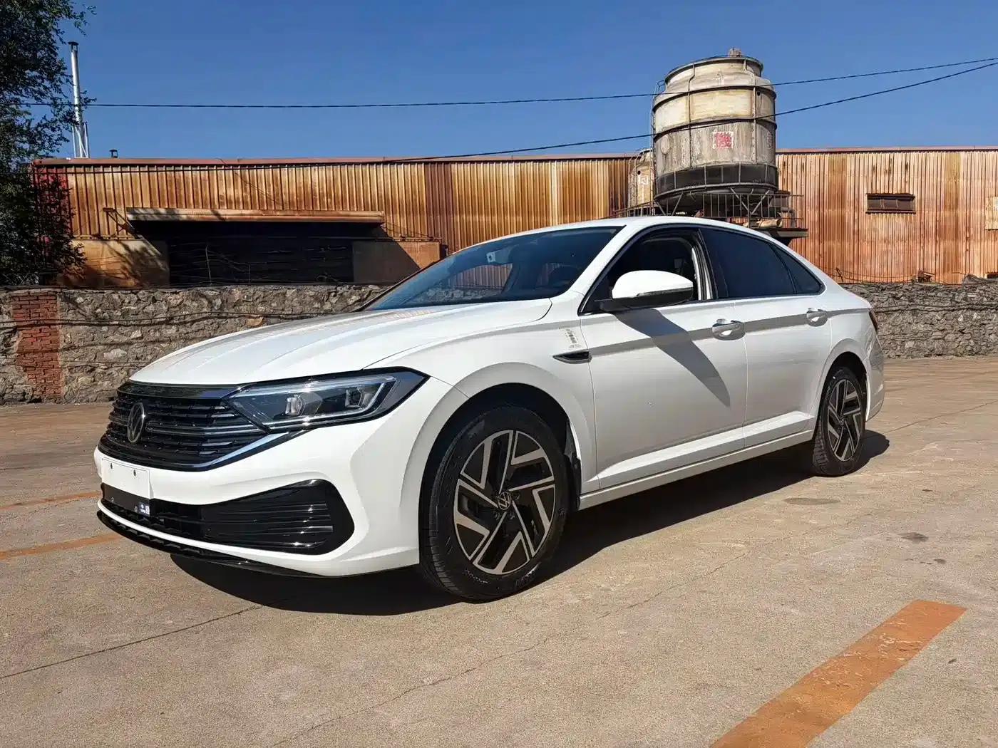 2023 Volkswagen Sagitar 280TSI DSG Beyond Plus Edition — миниатюра 1