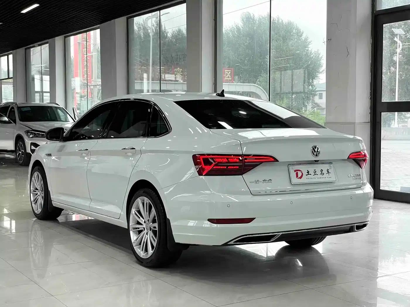 2021 Volkswagen Sagitar 280TSI DSG Excellence Edition — миниатюра 4