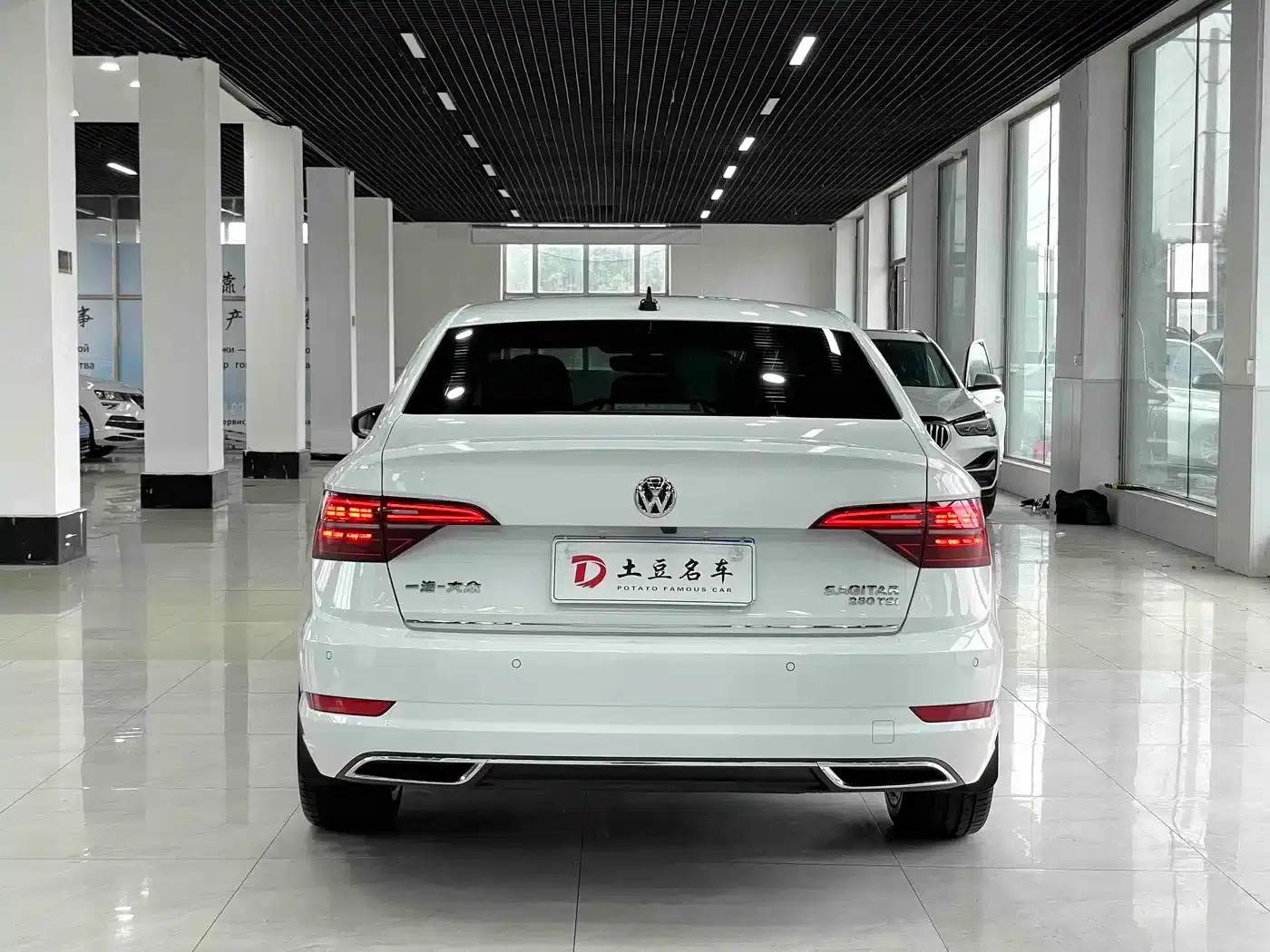 2021 Volkswagen Sagitar 280TSI DSG Excellence Edition — миниатюра 5