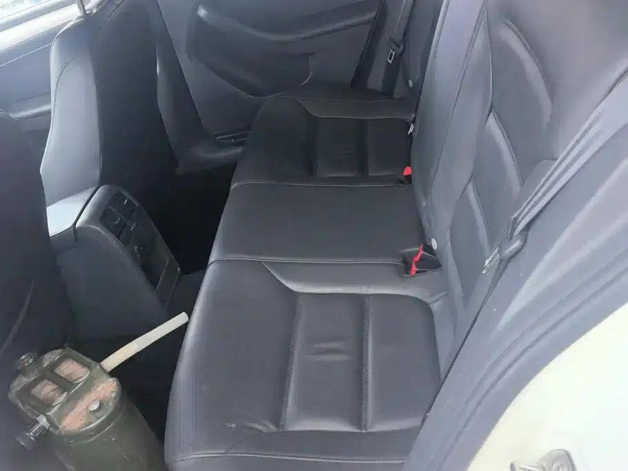 2012 Volkswagen Sagitar 1.6L Automatic Comfort Model — миниатюра 11