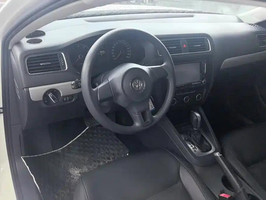 2012 Volkswagen Sagitar 1.6L Automatic Comfort Model — миниатюра 12