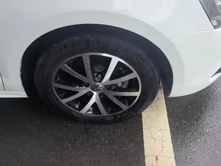 2012 Volkswagen Sagitar 1.6L Automatic Comfort Model — миниатюра 6