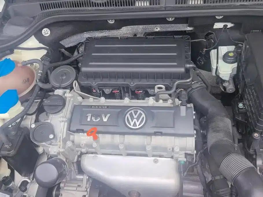 2012 Volkswagen Sagitar 1.6L Automatic Comfort Model — миниатюра 10