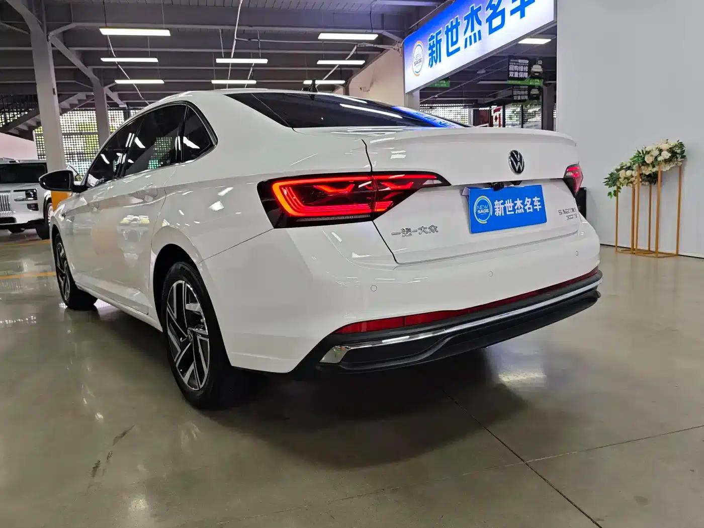 2023 Volkswagen Sagitar 300TSI DSG Flying Edition — миниатюра 12
