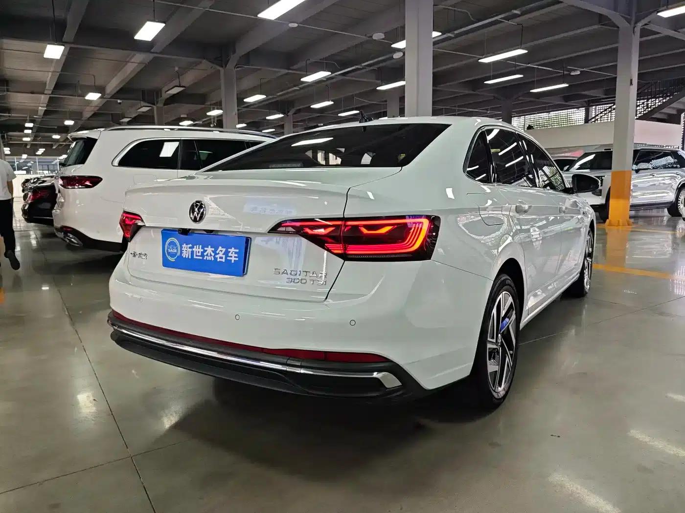 2023 Volkswagen Sagitar 300TSI DSG Flying Edition — миниатюра 10