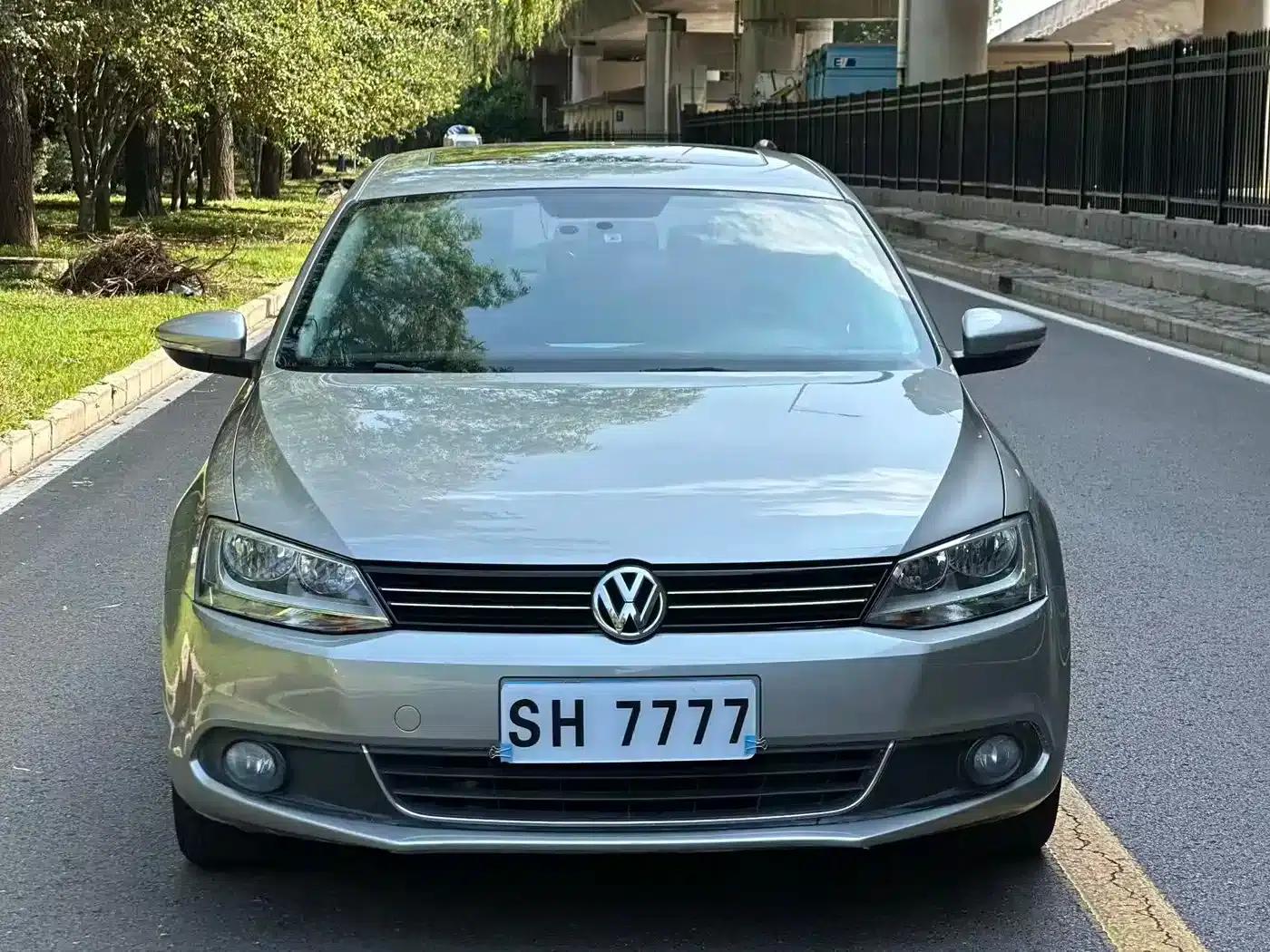 2014 Volkswagen Sagitar Facelift 1.6L Automatic Comfort Model — миниатюра 2