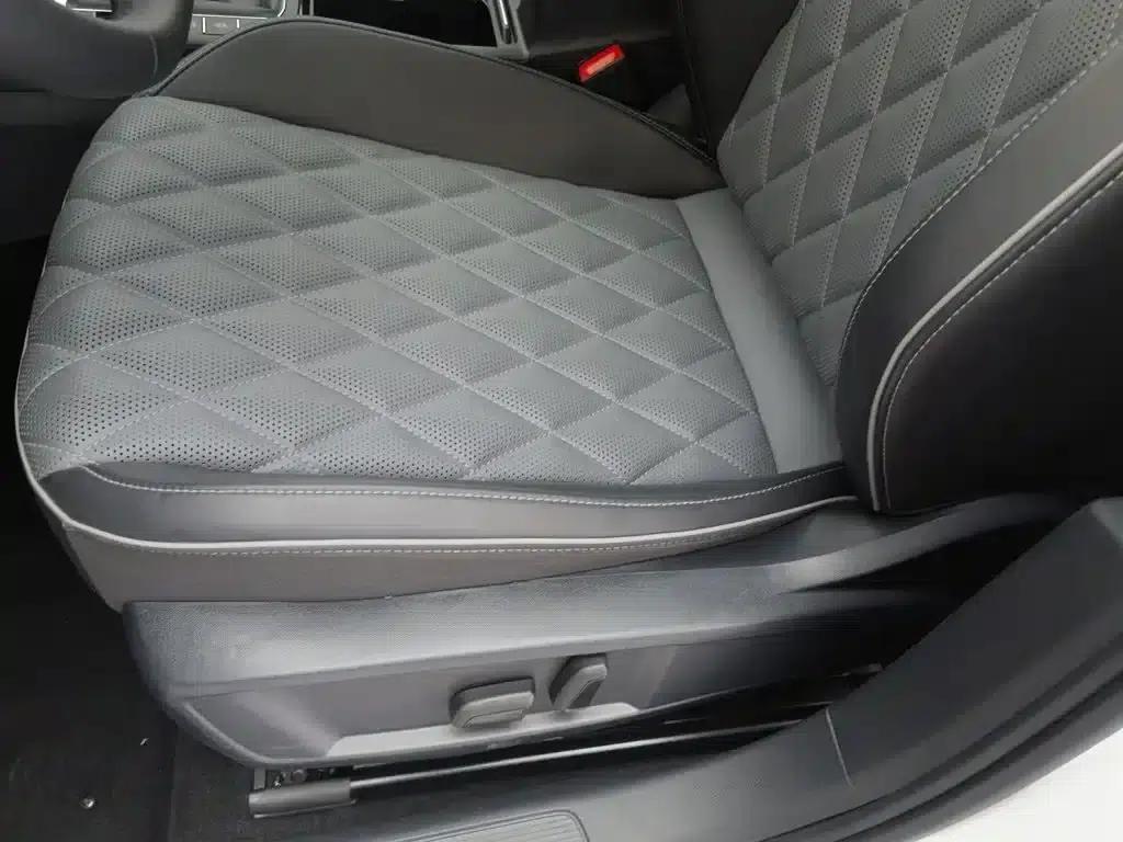 2023 Volkswagen Sagitar 300TSI DSG Super Edition — миниатюра 20