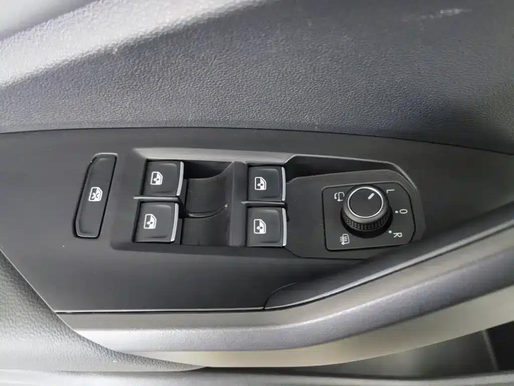 2023 Volkswagen Sagitar 300TSI DSG Super Edition — миниатюра 9